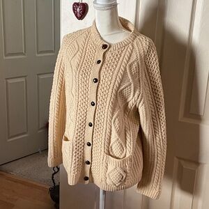 Thickknitted woolSweater,hand pockets